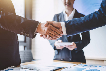 华扬联众