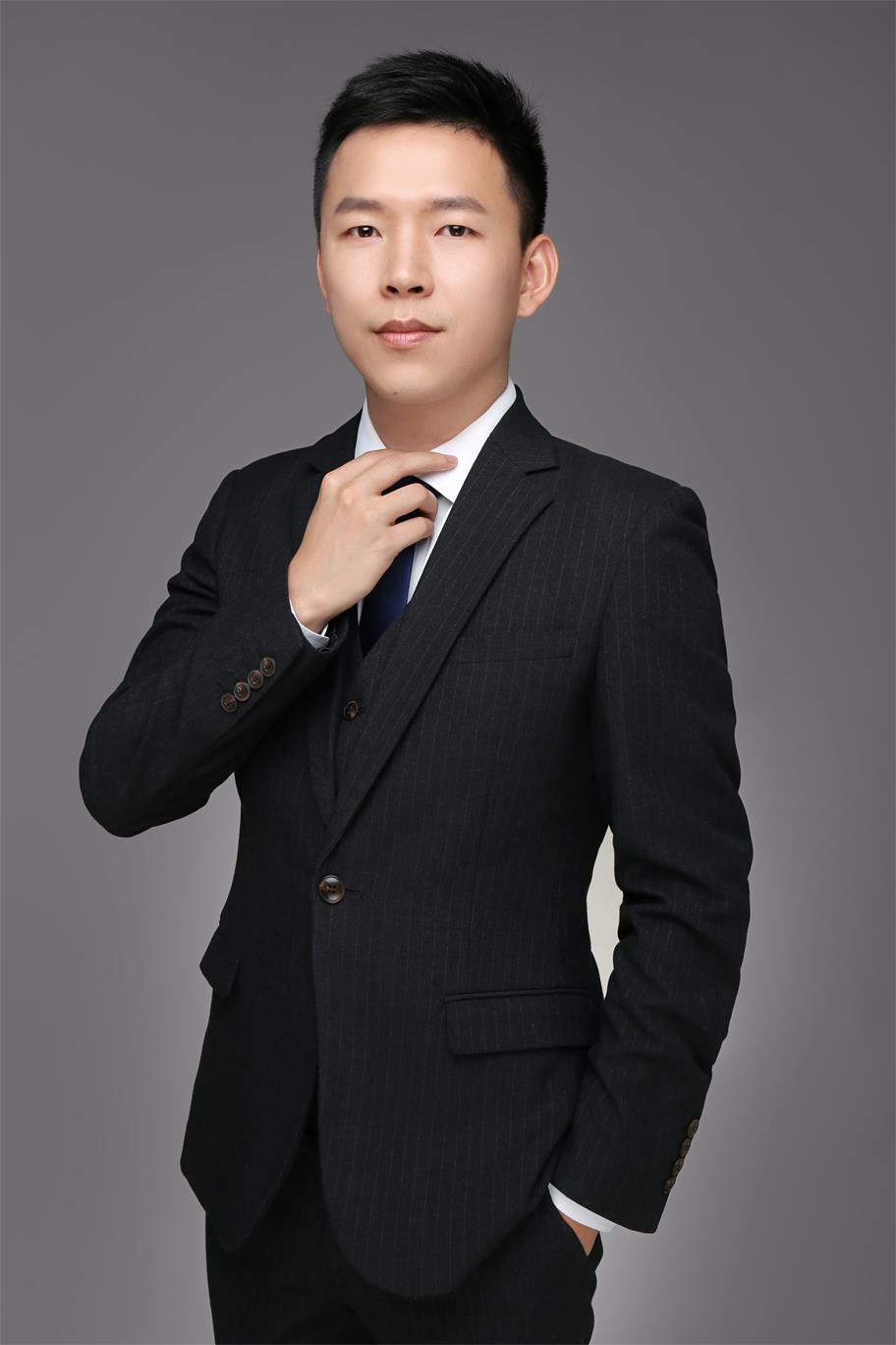 杨荣鑑 创意策略总监